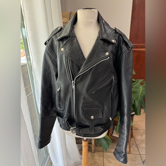 Men’s‎ Classic Black Leather Biker Jacket